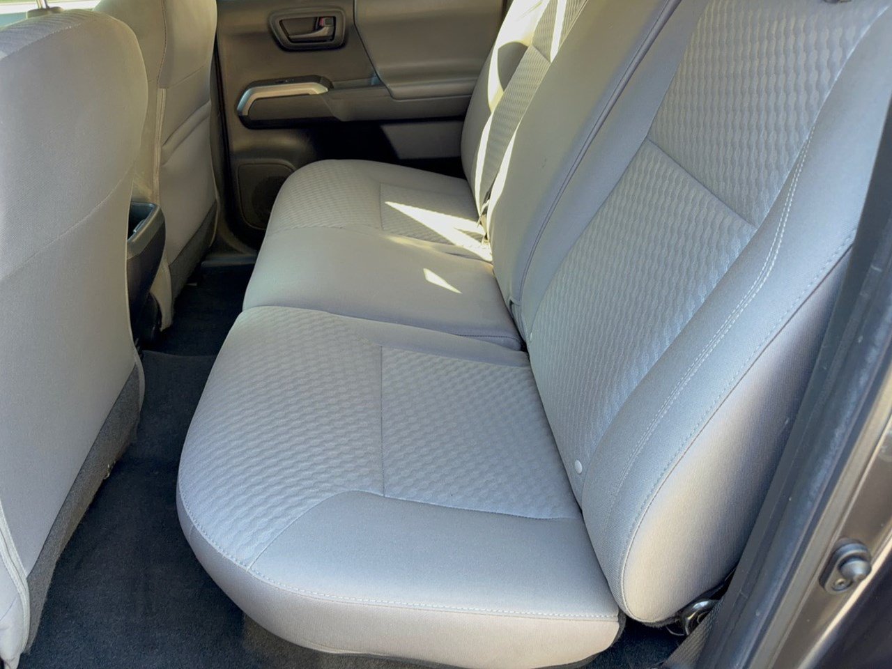 Used 2022 Toyota Tacoma SR5 w/ Technology Package RWD image 25
