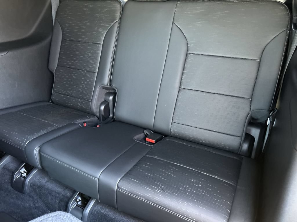 Used 2025 Buick Enclave Sport Touring FWD image 35