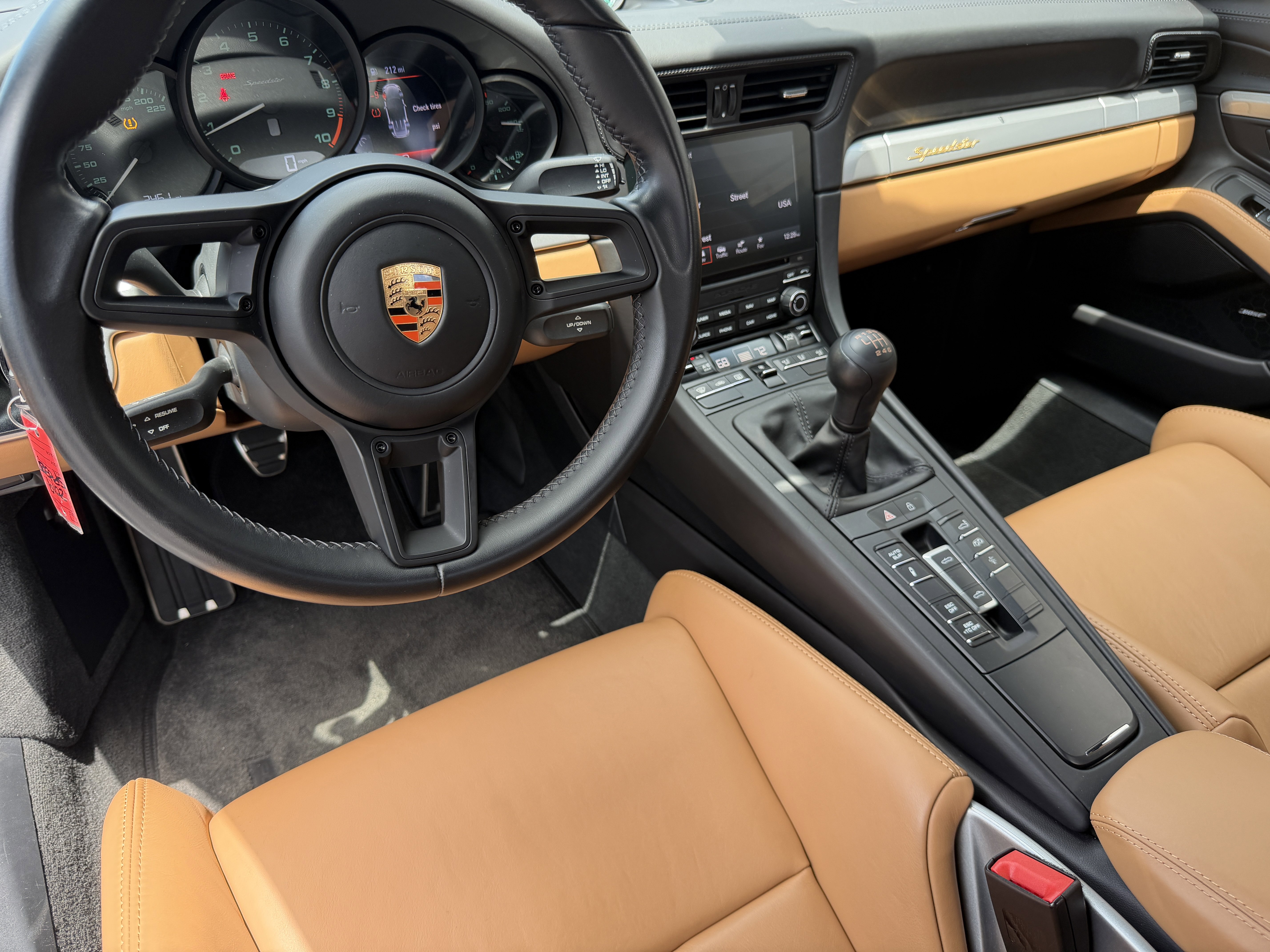 Certified 2019 Porsche 911 Speedster RWD image 15