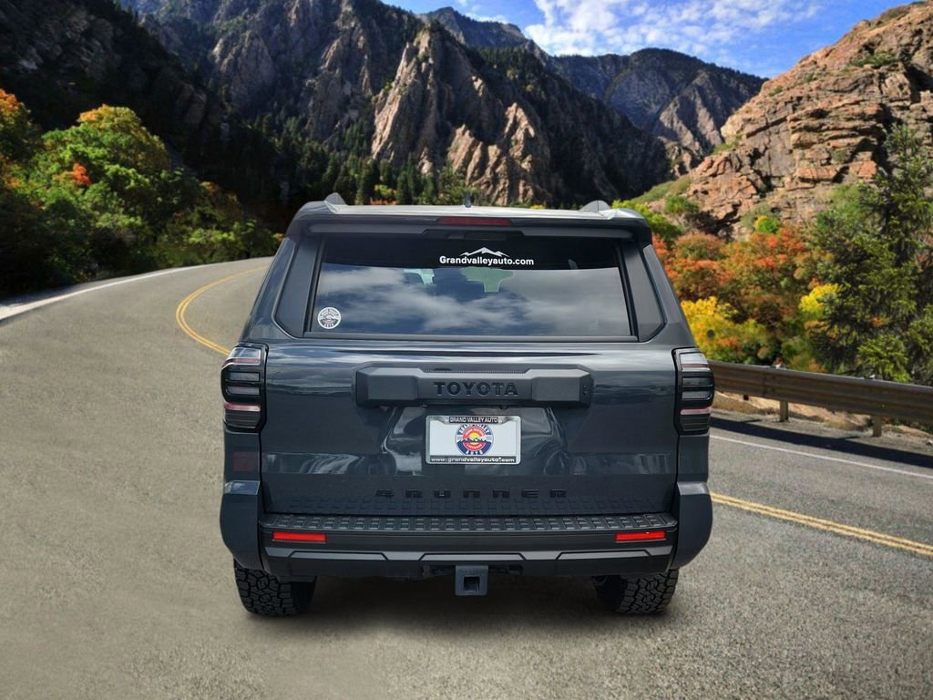 Used 2025 Toyota 4Runner SR5 AWD/4WD image 4