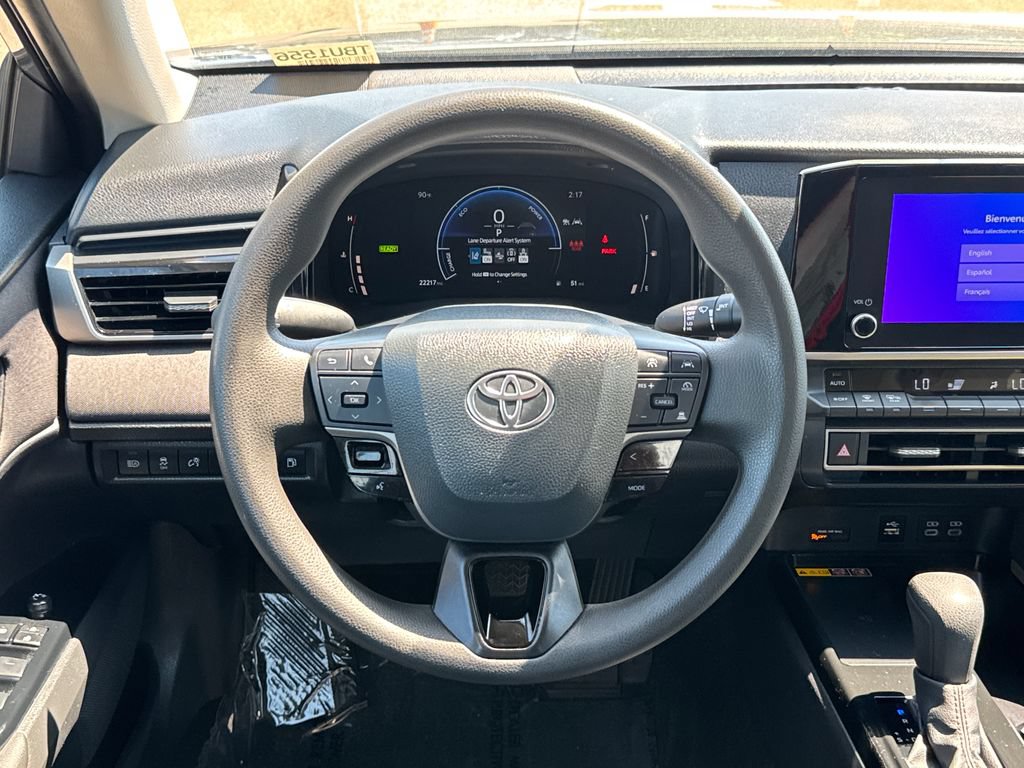 Used 2025 Toyota Camry LE AWD/4WD image 12