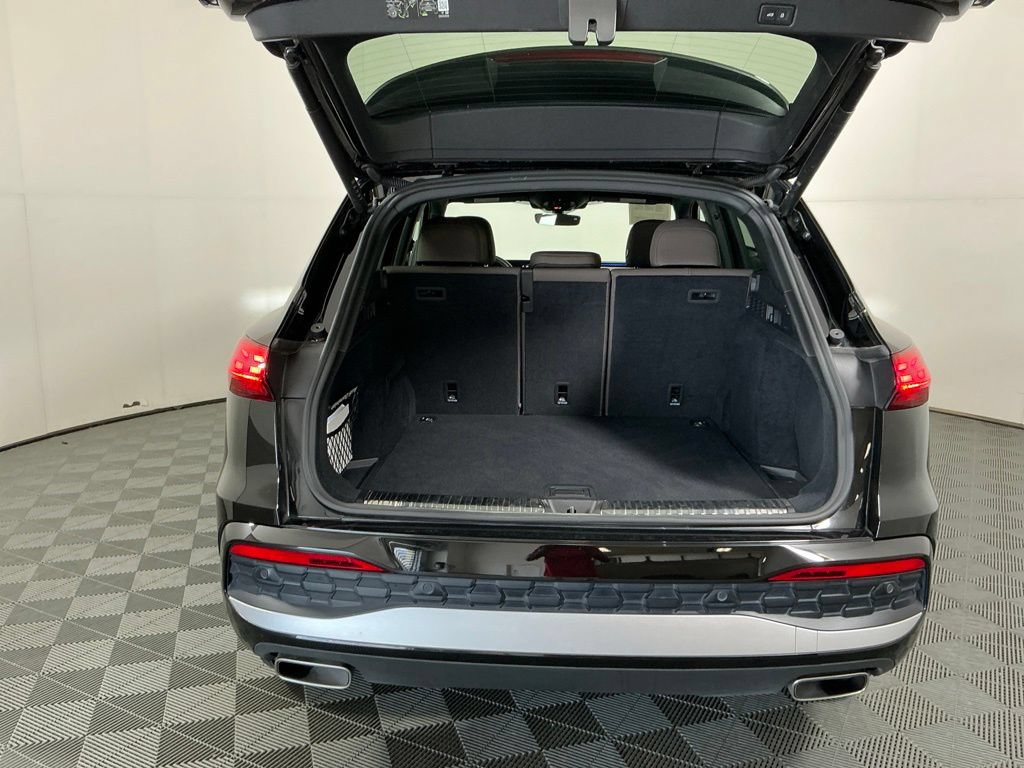 Used 2025 Audi Q5 Premium Plus w/ Premium Plus AWD/4WD image 27