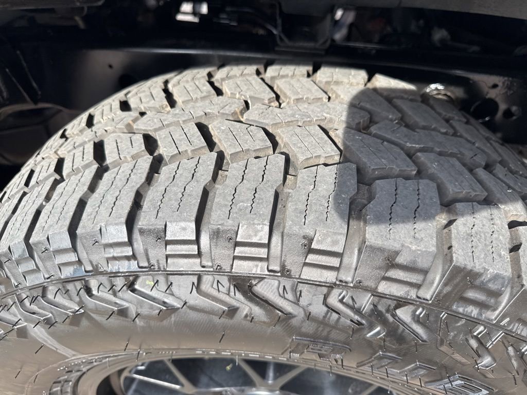 Used 2023 Nissan Frontier PRO-4X w/ Pro Convenience Package image 10