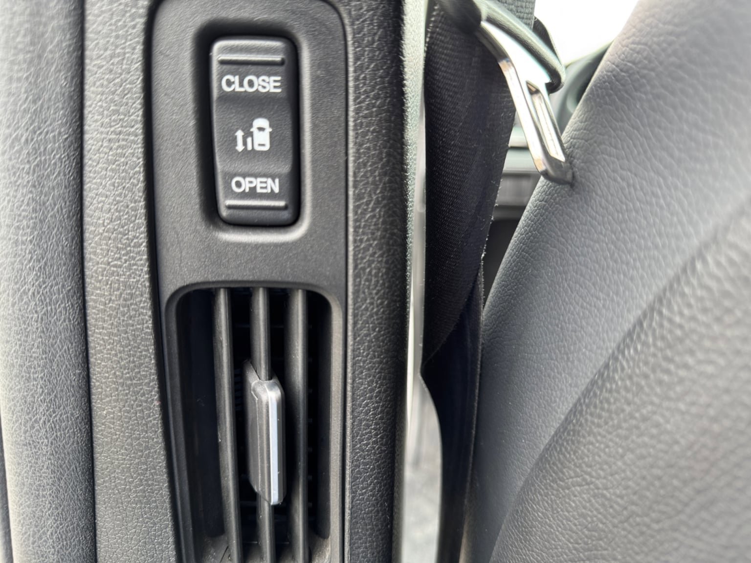 Used 2023 Honda Odyssey EX-L image 25