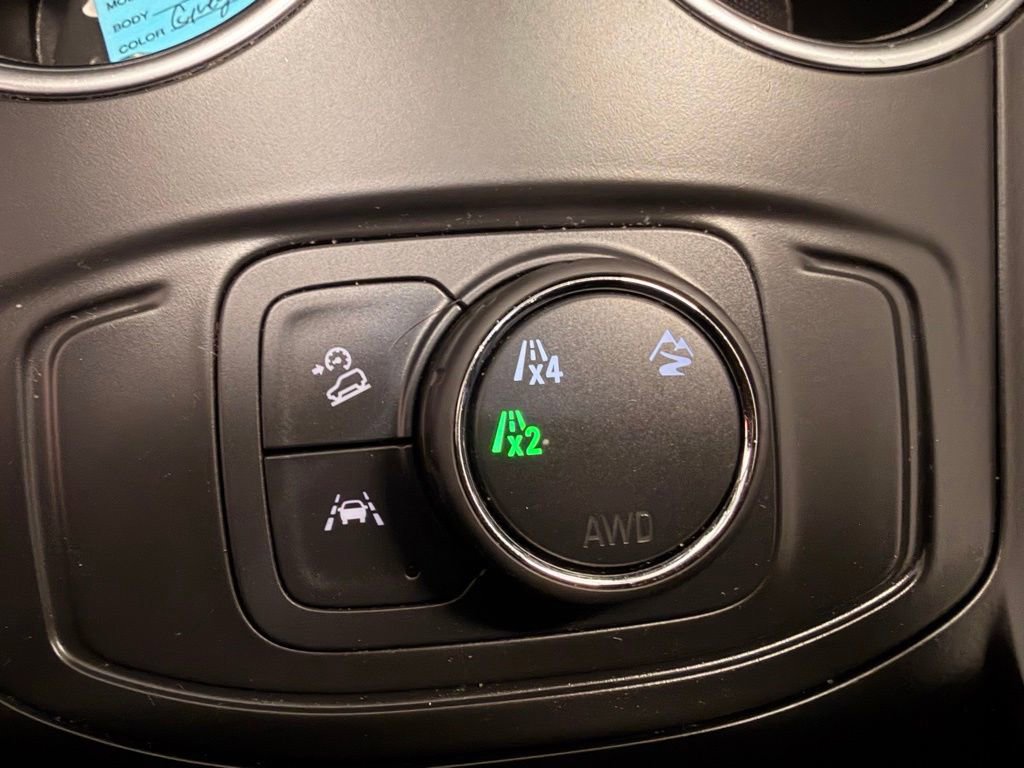 Used 2024 GMC Terrain SLE image 31