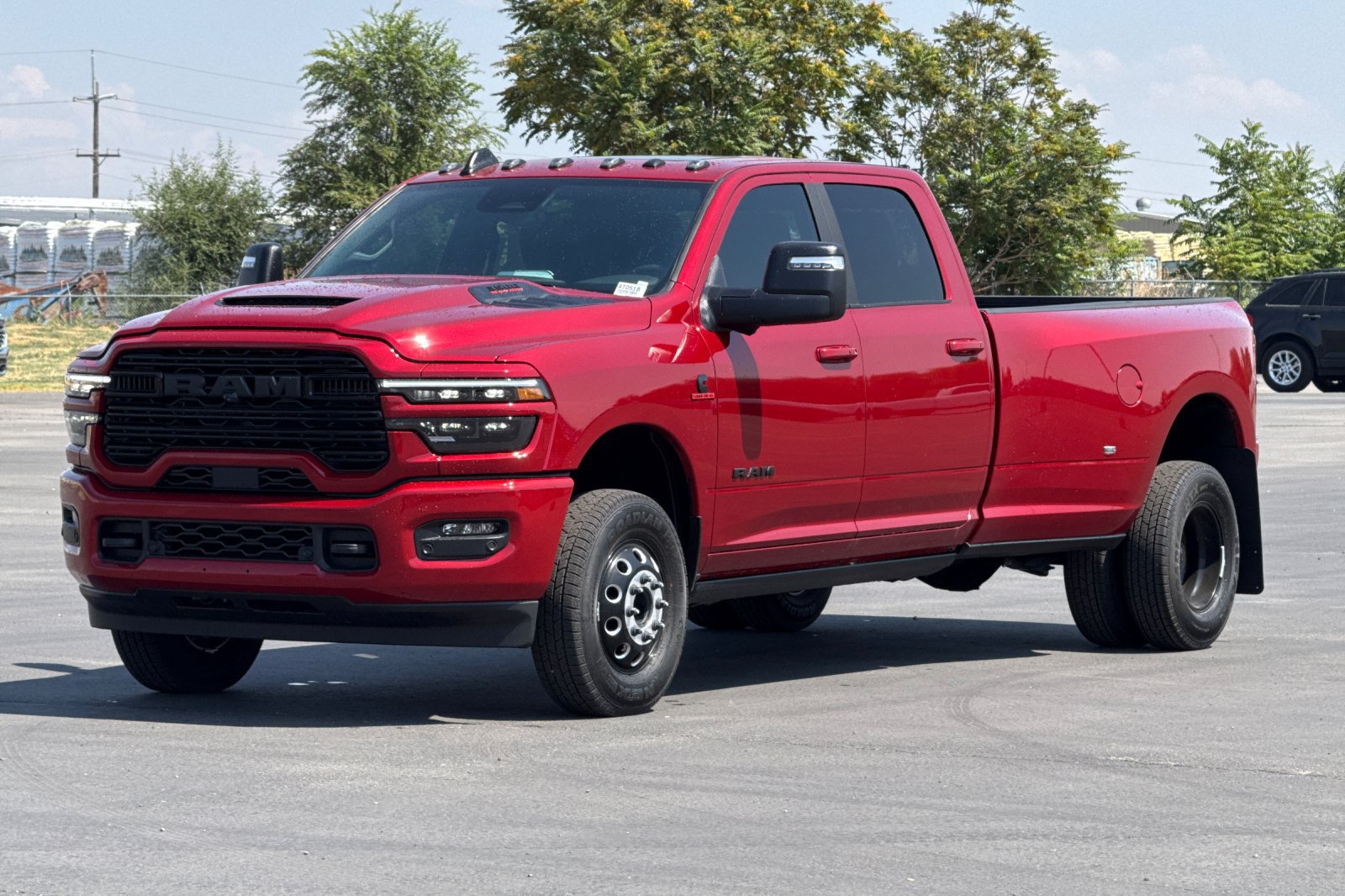 New 2026 RAM 3500 Laramie AWD/4WD image 10