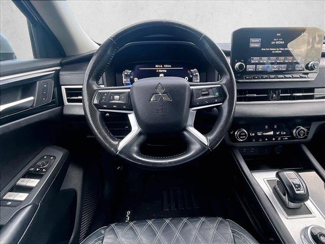 Used 2023 Mitsubishi Outlander SEL FWD image 7