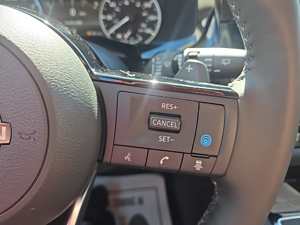 New 2025 Nissan Pathfinder SL image 18