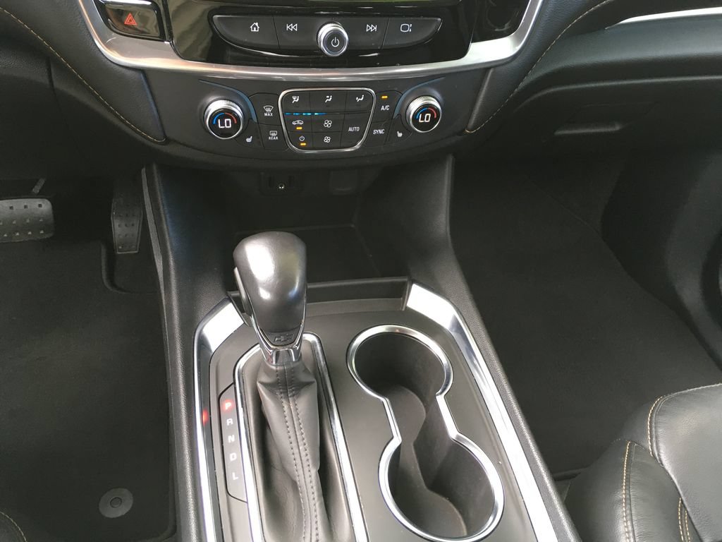 Used 2019 Chevrolet Traverse LT w/ LT Premium Package AWD/4WD image 19