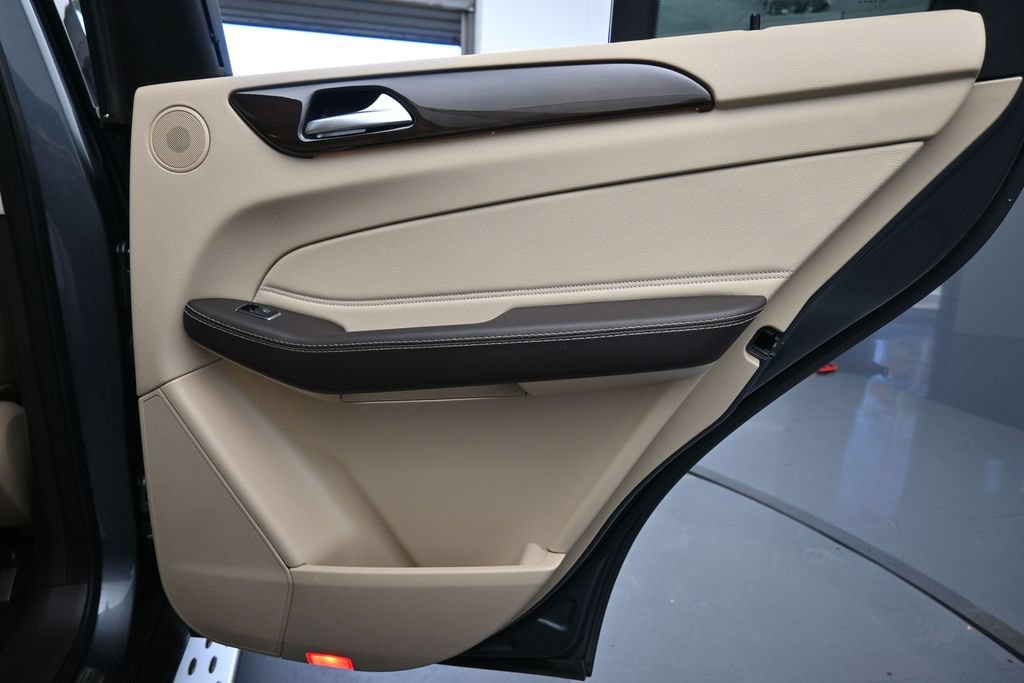 Used 2018 Mercedes-Benz GLE 350 4MATIC image 24