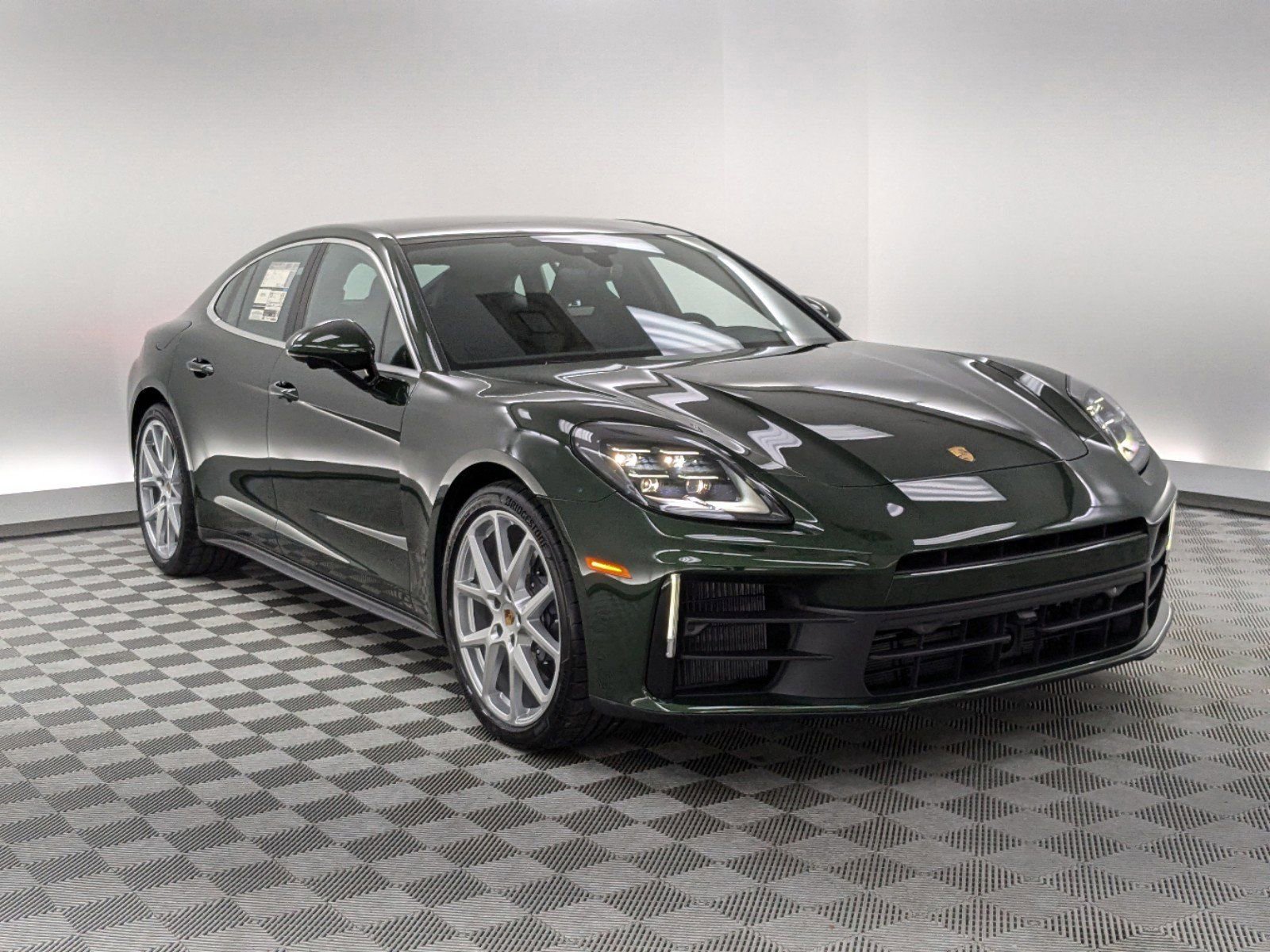 Used 2025 Porsche Panamera 4 image 9