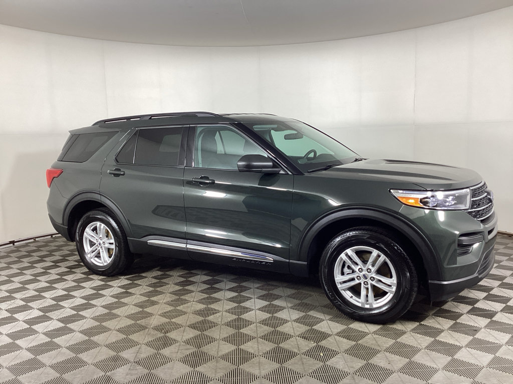 Used 2024 Ford Explorer XLT w/ Class IV Trailer Tow Package