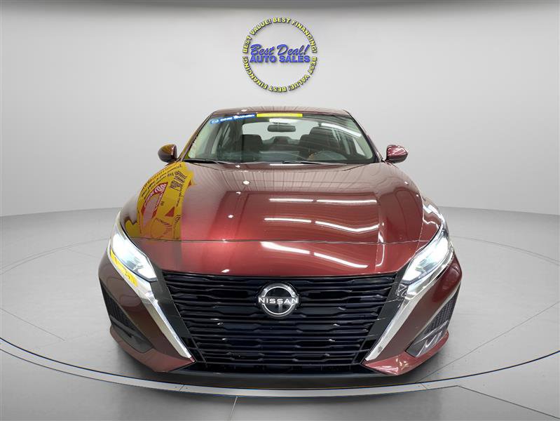 Used 2023 Nissan Altima 2.5 SV w/ SV Premium Package image 2