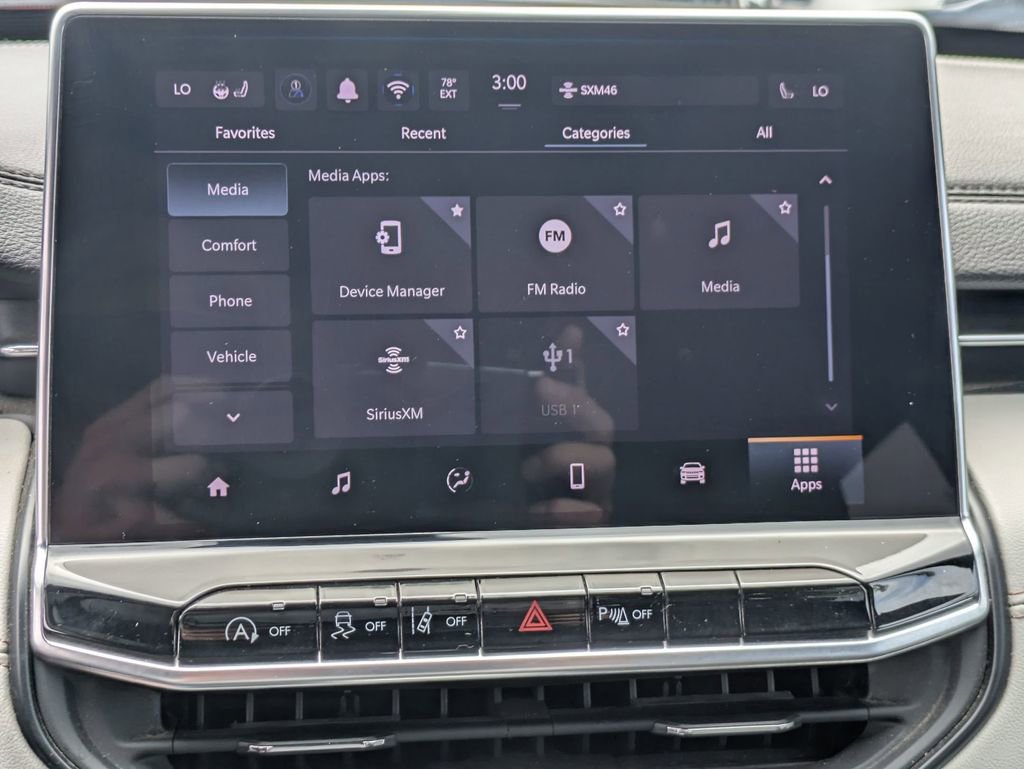 Used 2025 Jeep Compass Limited AWD/4WD image 18