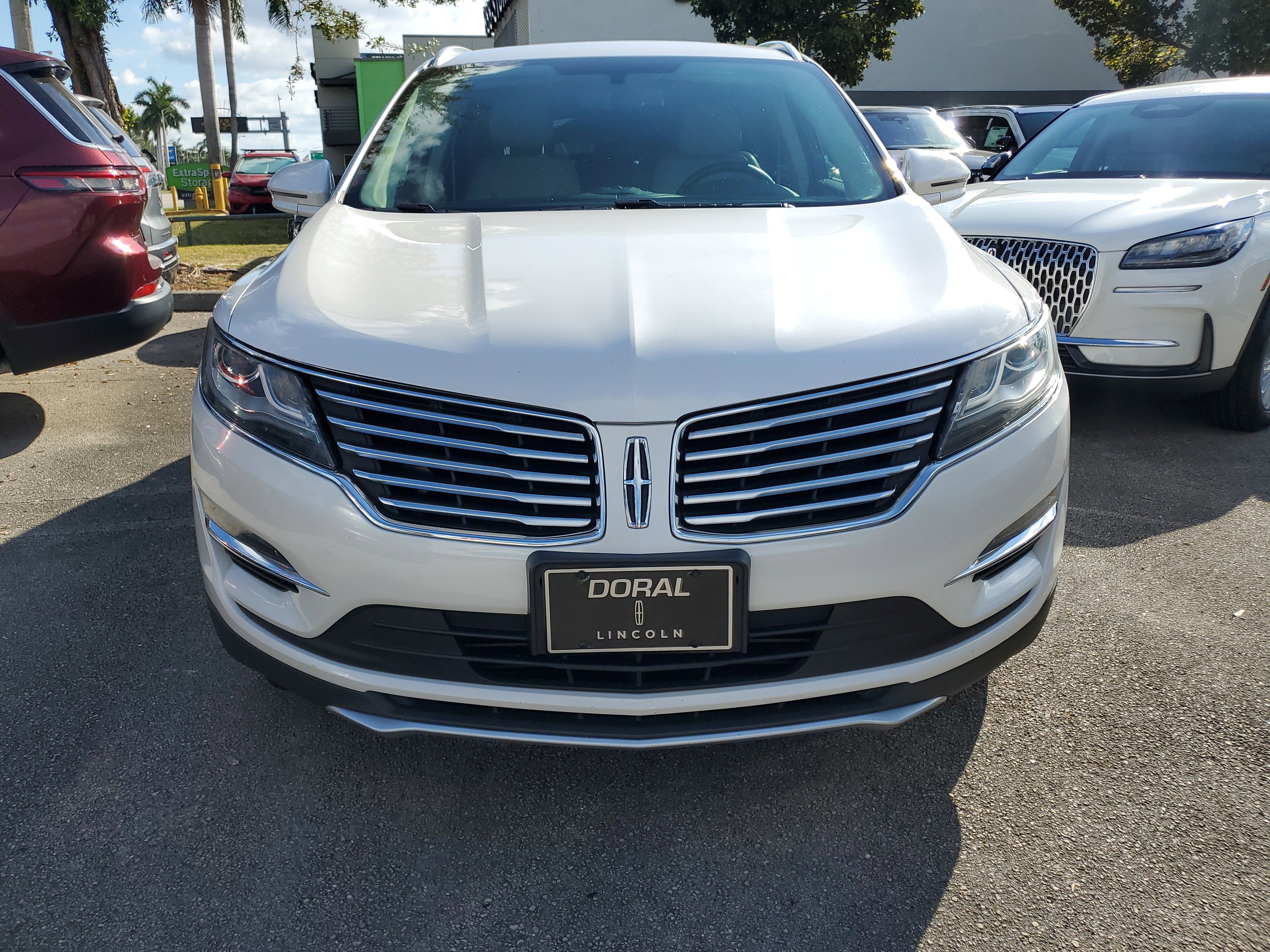 Used 2017 Lincoln MKC Select image 2