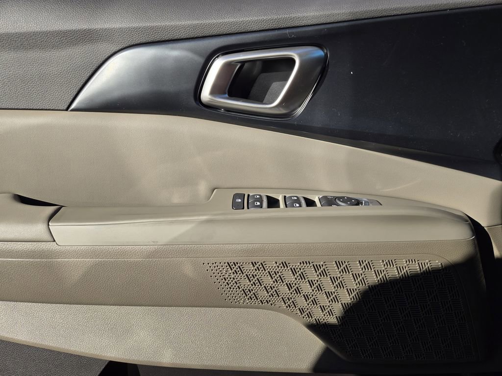 New 2026 Kia Carnival image 16