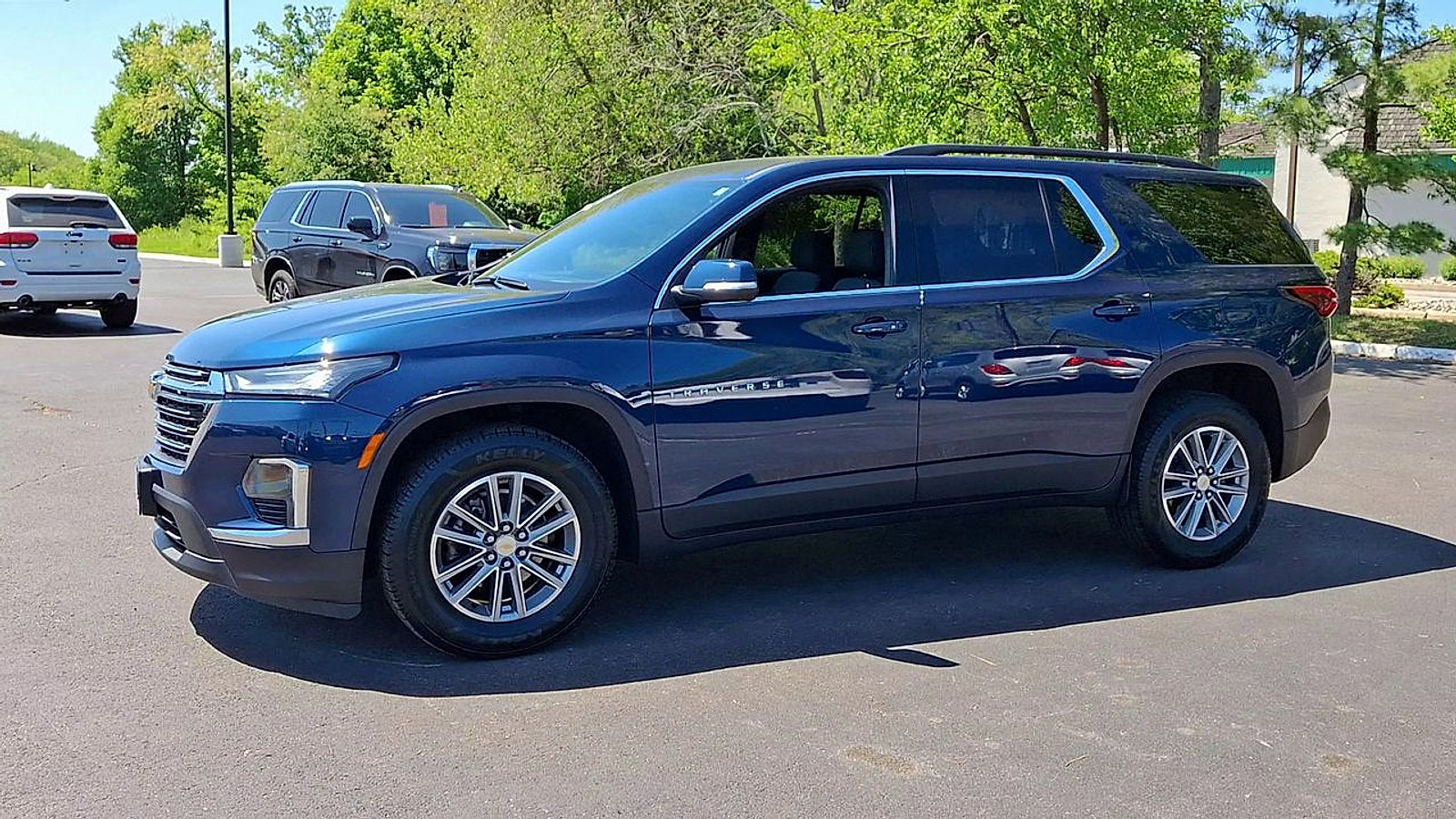 Certified 2023 Chevrolet Traverse LT FWD image 7