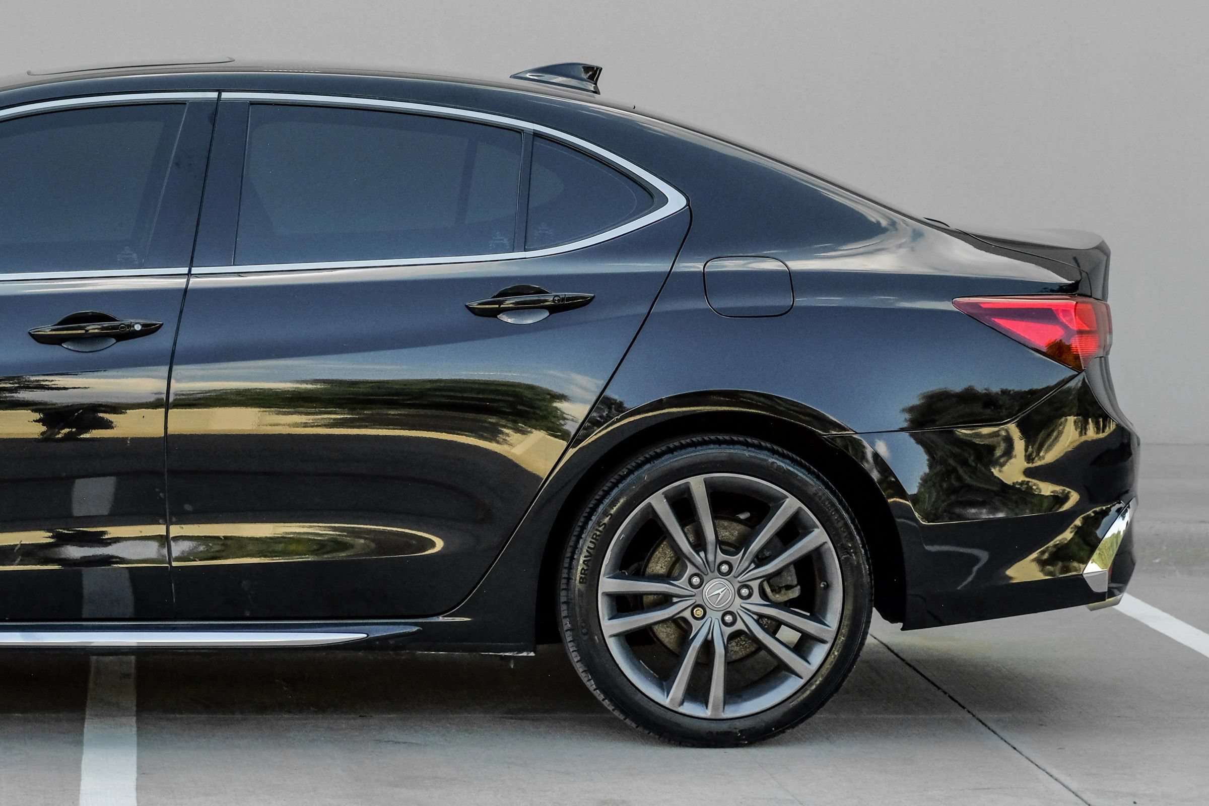 Used 2019 Acura TLX w/ Technology Package FWD image 19