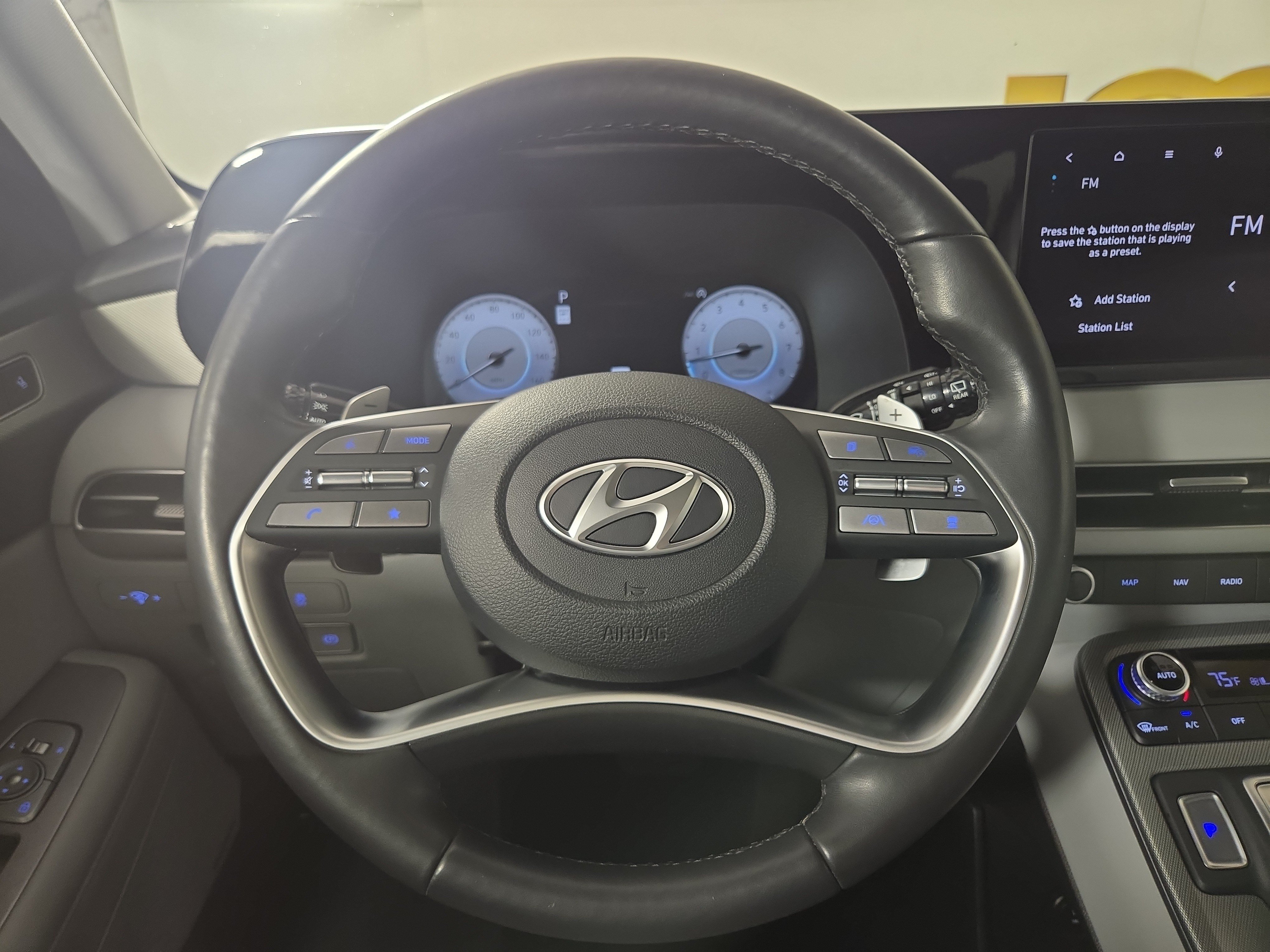 Used 2024 Hyundai Palisade SEL w/ Premium Package AWD/4WD image 15