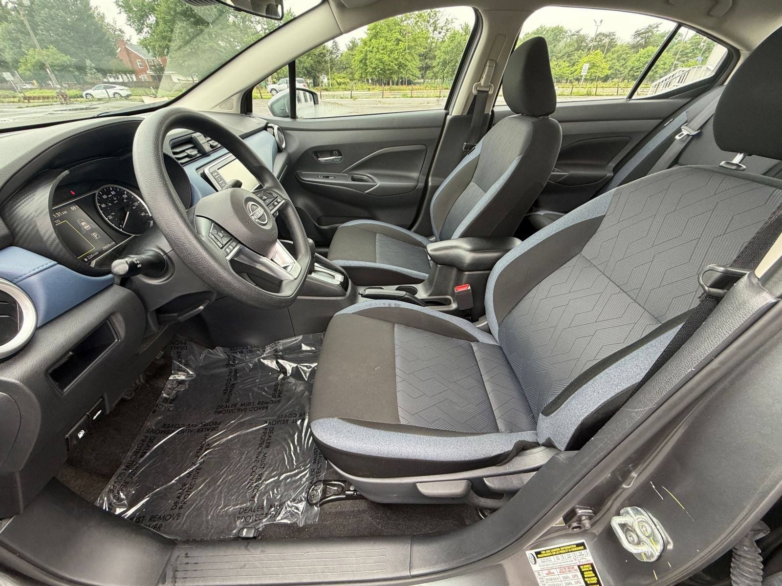 Used 2025 Nissan Versa SV FWD image 34