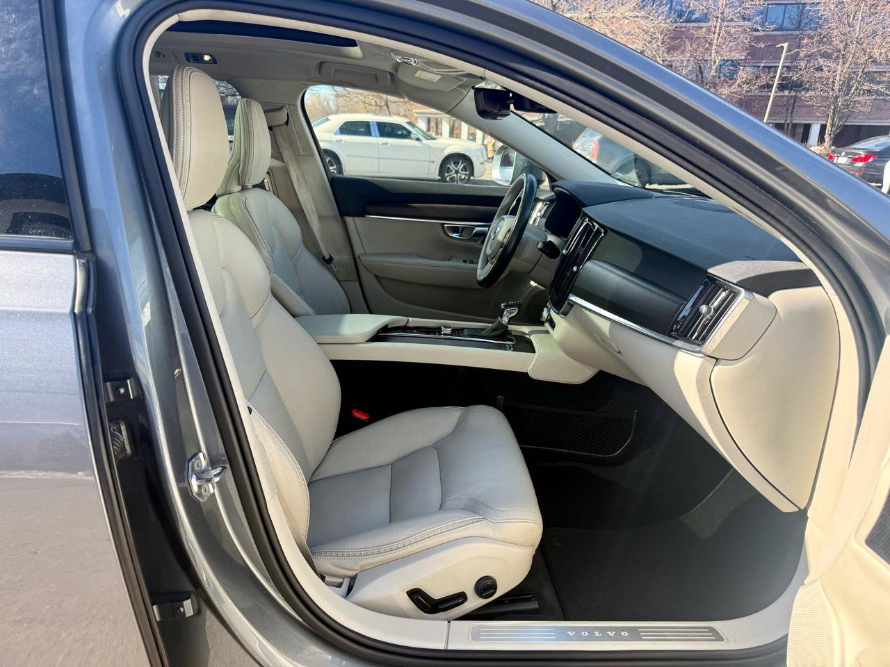 Used 2020 Volvo V90 T6 Cross Country AWD/4WD image 26