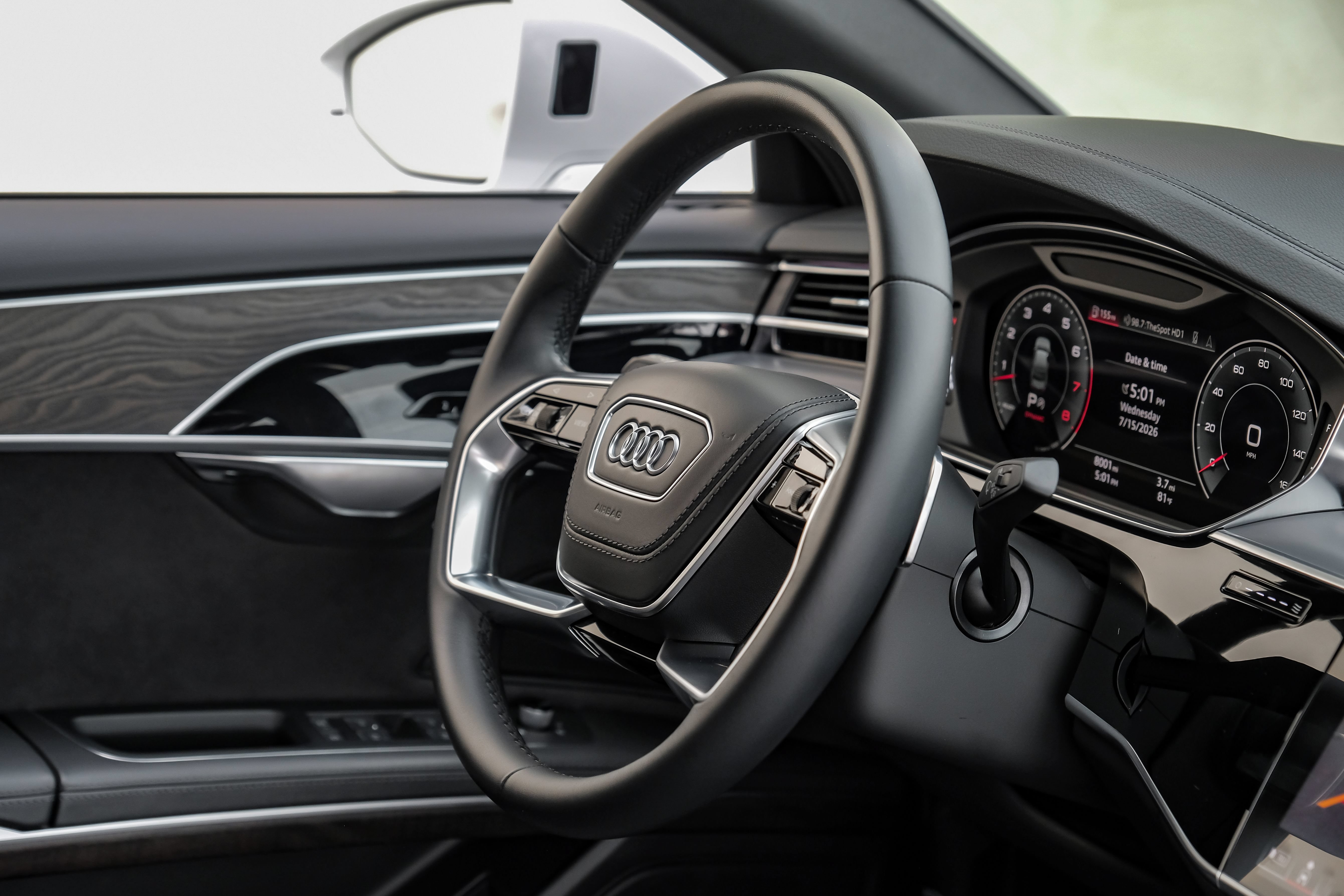 Used 2022 Audi A8 L 3.0T AWD/4WD image 15