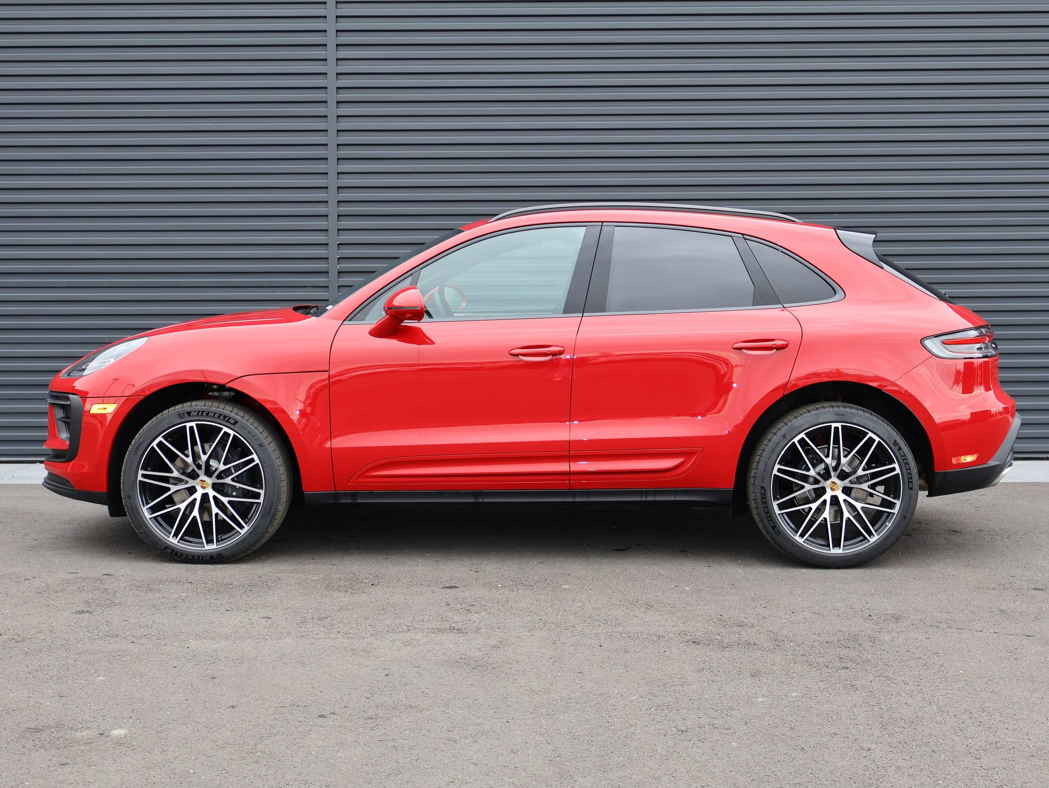 New 2026 Porsche Macan AWD/4WD image 2