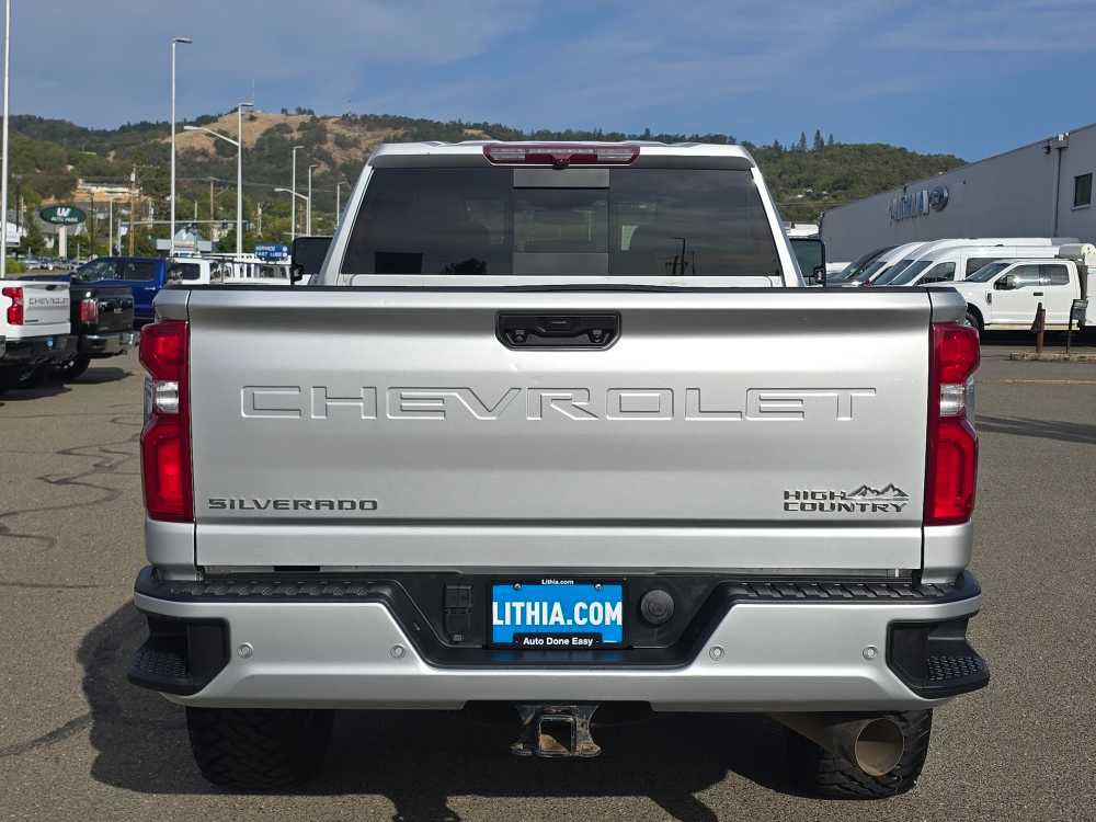Used 2023 Chevrolet Silverado 3500 High Country w/ Safety Package II AWD/4WD image 4