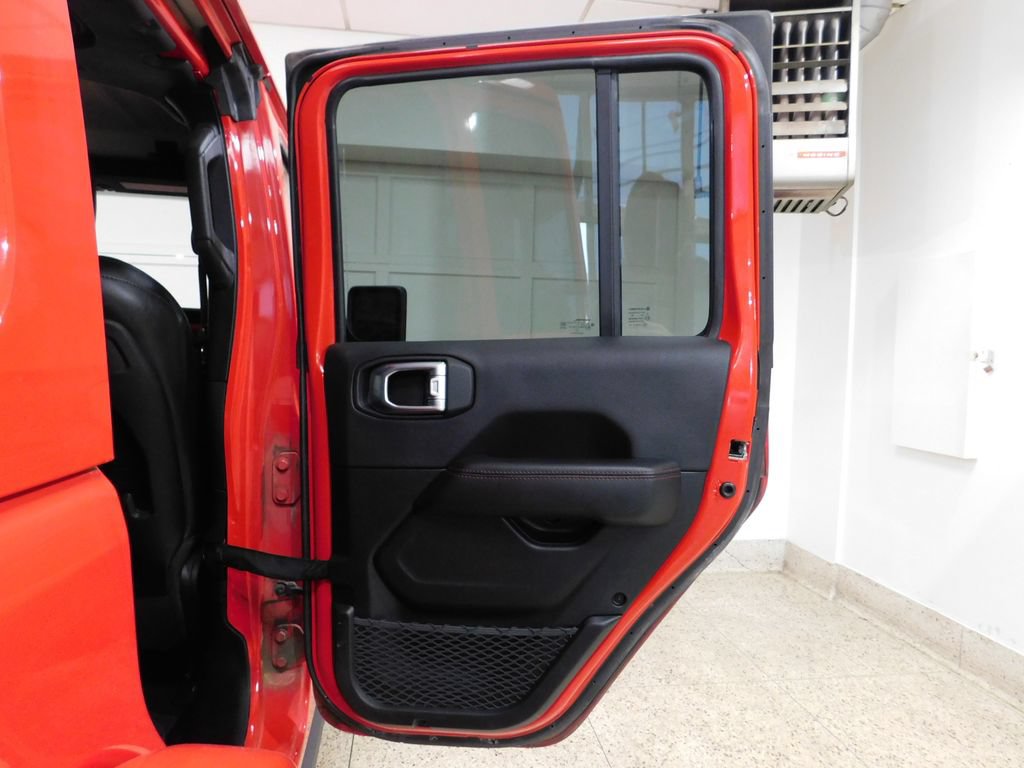 Used 2021 Jeep Wrangler Unlimited Rubicon w/ Dual Top Group AWD/4WD image 88