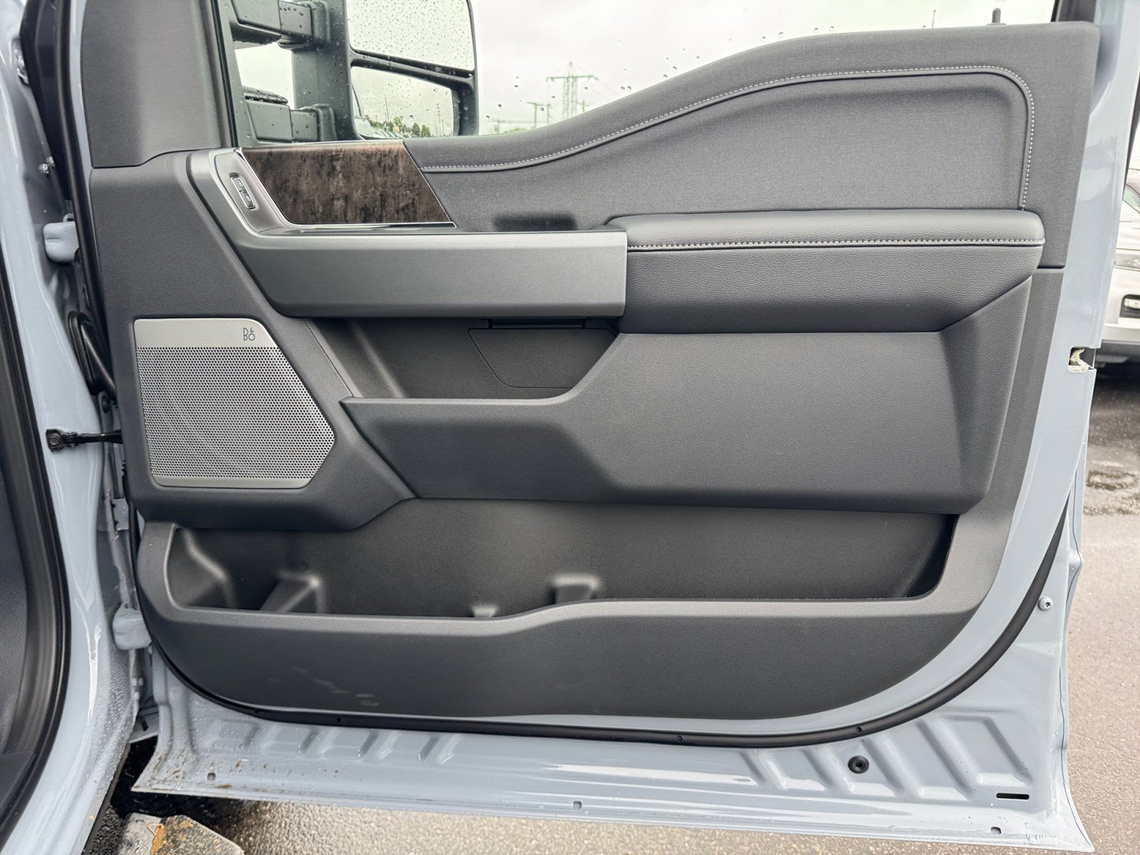 New 2025 Ford F250 Lariat w/ Lariat Ultimate Package image 28