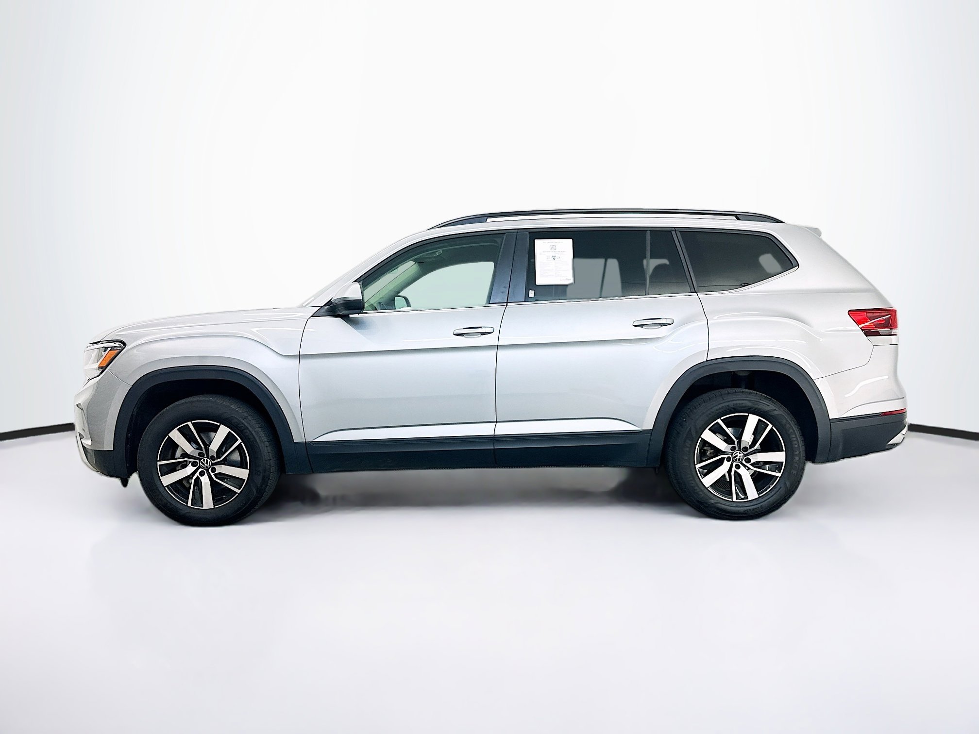 Used 2022 Volkswagen Atlas SE image 4