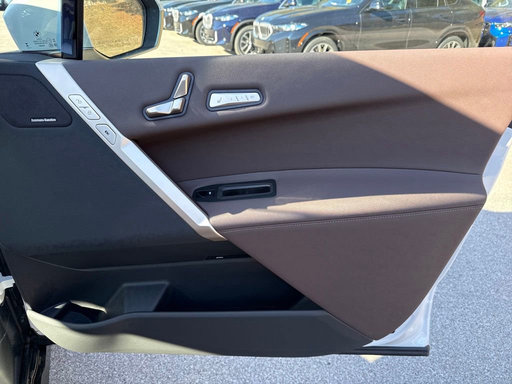 New 2026 BMW iX xDrive45 w/ Premium Package image 31