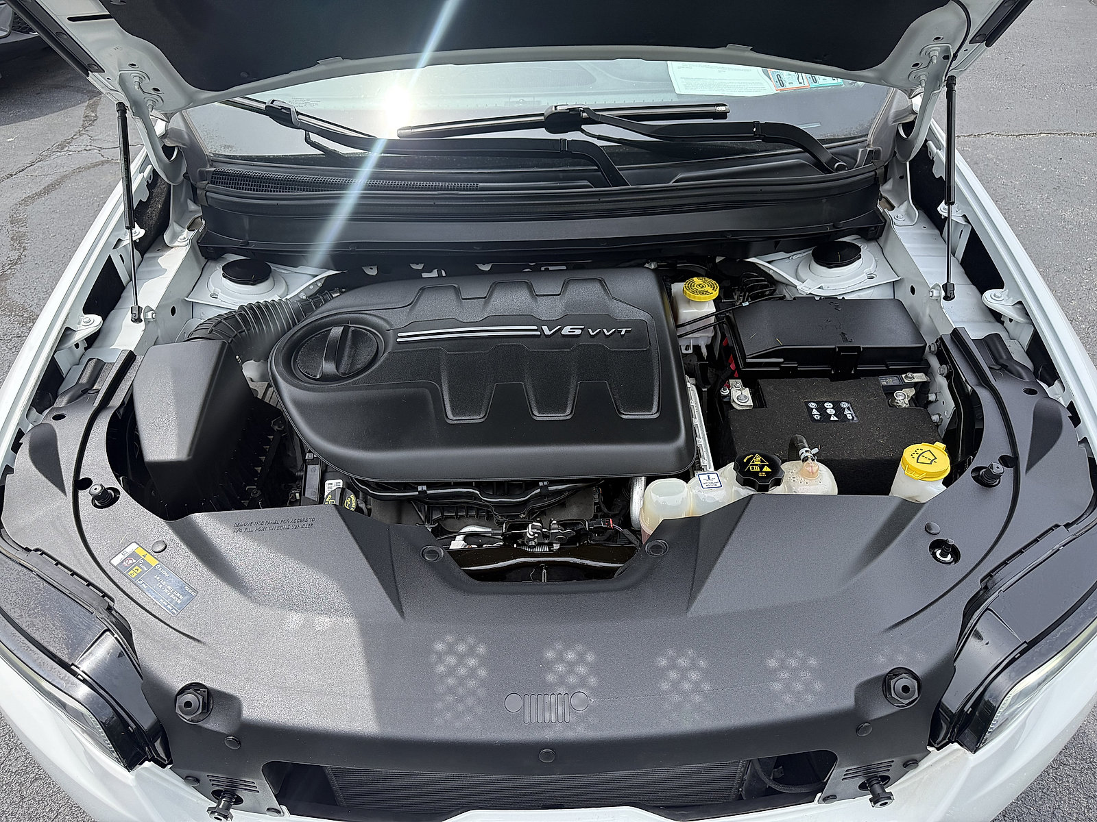 Used 2021 Jeep Cherokee Limited AWD/4WD image 9