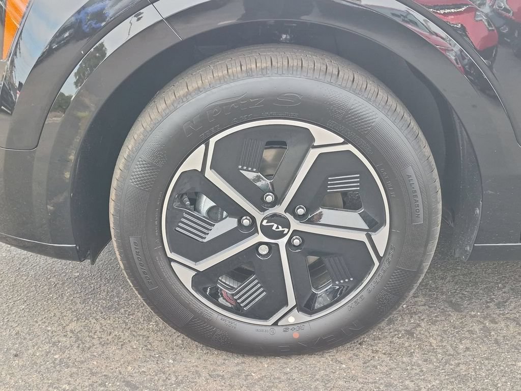 New 2026 Kia Niro FWD image 34