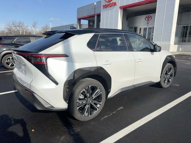 Used 2023 Toyota bZ4X Limited image 6