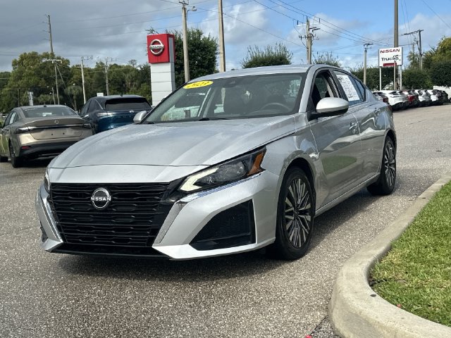 Certified 2023 Nissan Altima 2.5 SV FWD image 3