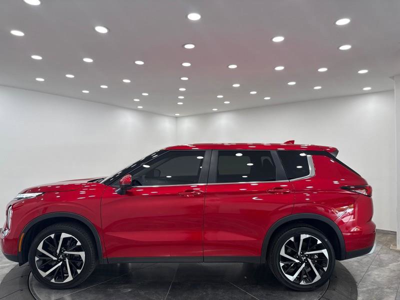 Used 2024 Mitsubishi Outlander SE image 32