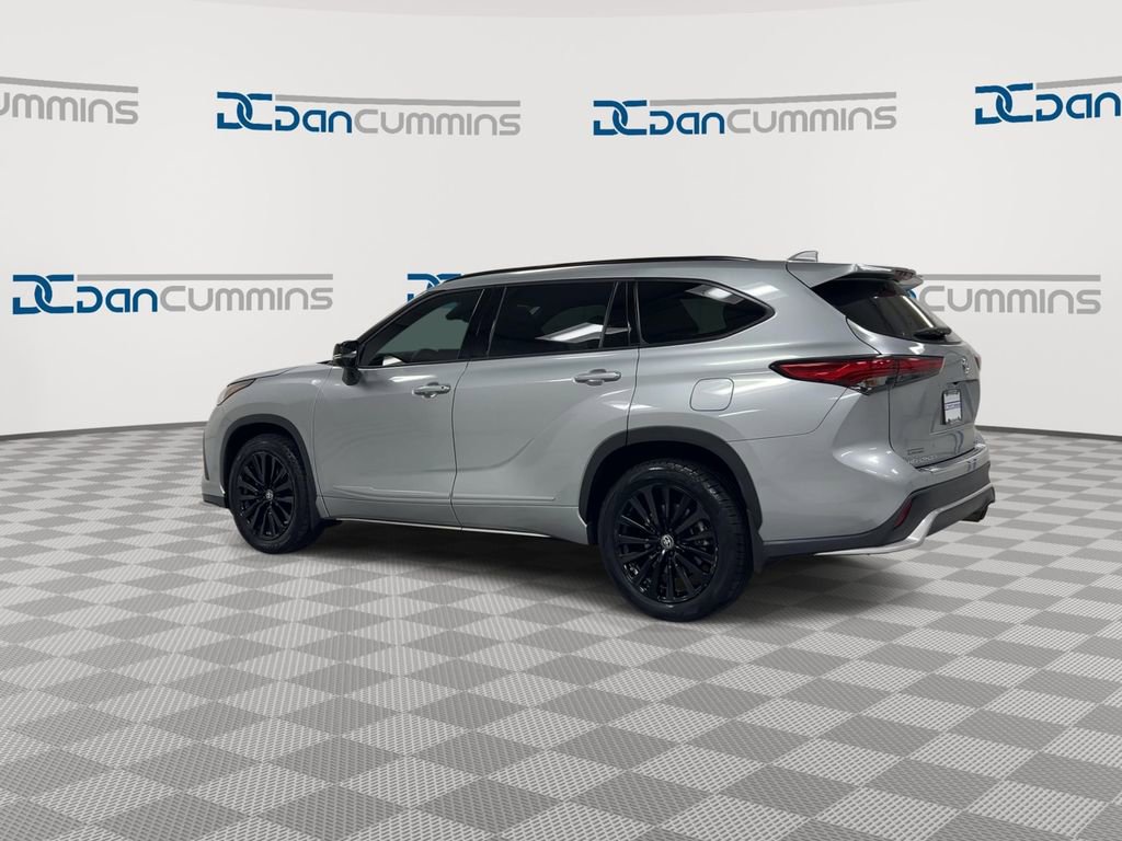 Used 2023 Toyota Highlander XSE AWD/4WD image 6