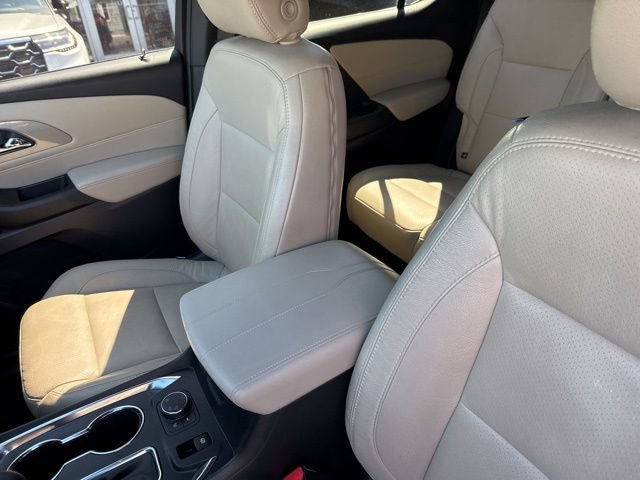 Used 2023 Chevrolet Traverse LS w/ Safety Package image 19
