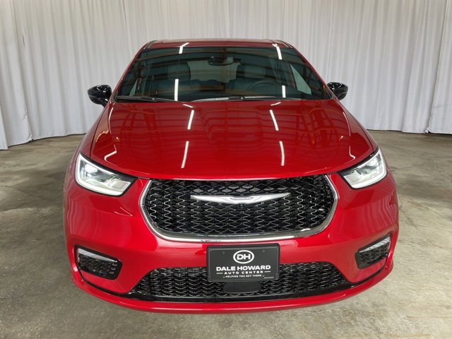 New 2026 Chrysler Pacifica Select image 2