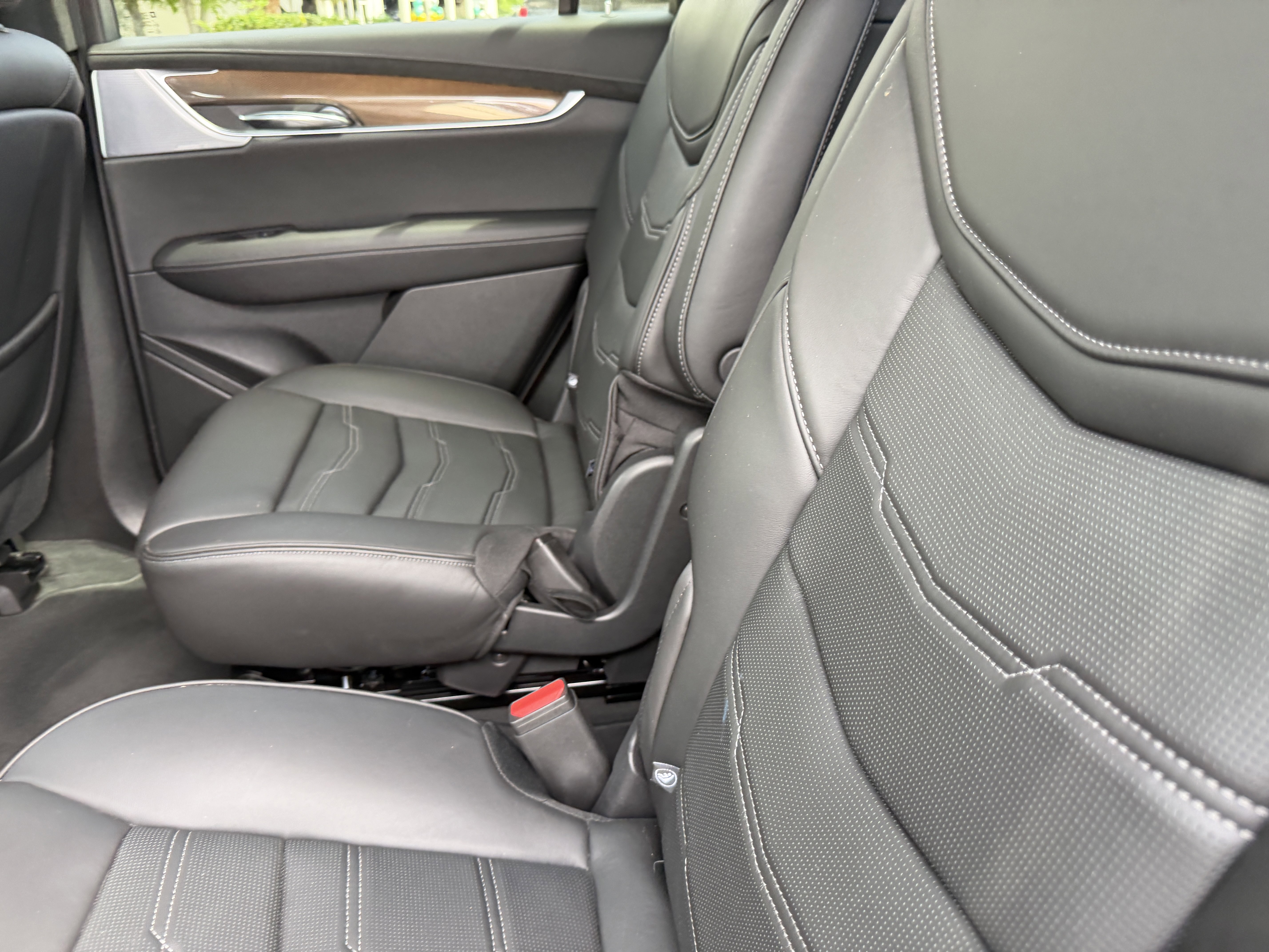 Certified 2025 Cadillac XT6 Sport w/ Platinum Package image 18