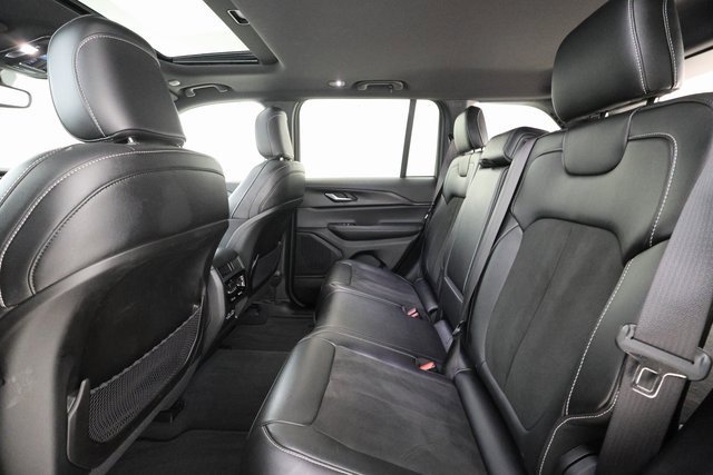 Used 2023 Jeep Grand Cherokee Altitude image 22