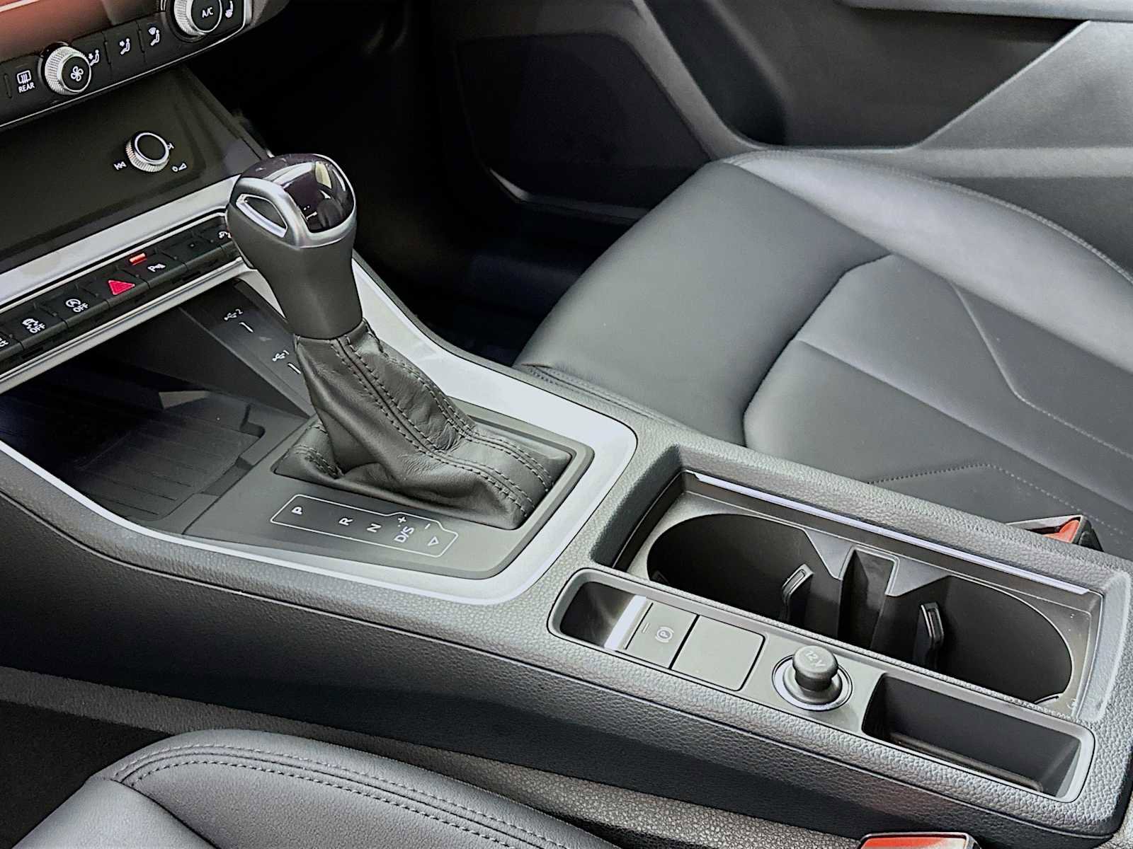 Certified 2024 Audi Q3 2.0T Premium w/ Convenience Package image 15