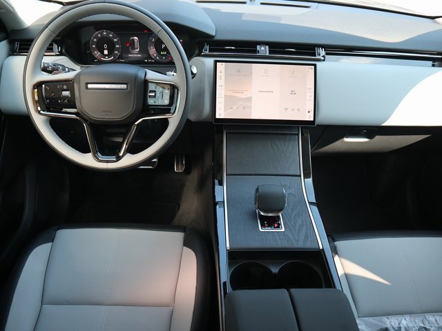 New 2025 Land Rover Range Rover Velar Dynamic SE image 15