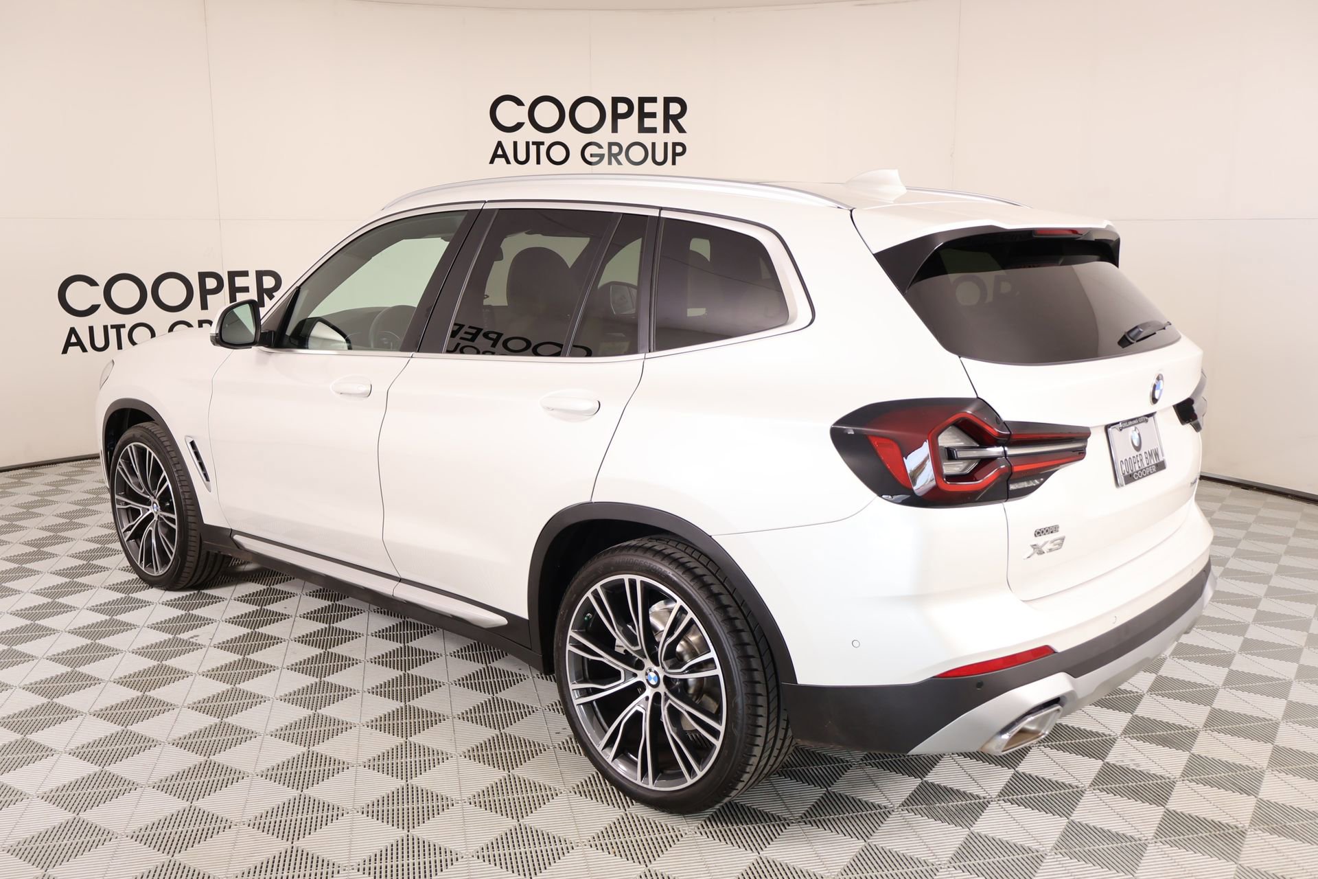 Used 2024 BMW X3 xDrive30i w/ Premium Package AWD/4WD image 24