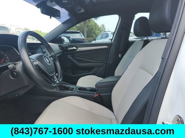 Used 2020 Volkswagen Jetta R-Line FWD image 16