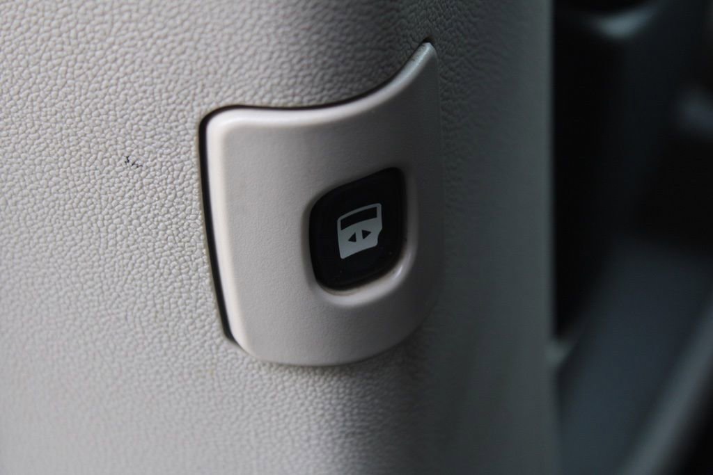 Used 2019 Dodge Grand Caravan SXT image 25