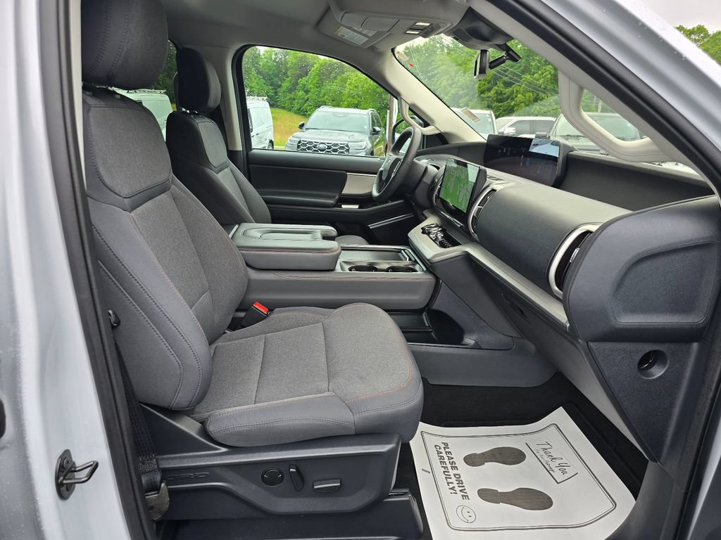 Used 2025 Ford Expedition Max Active RWD image 14