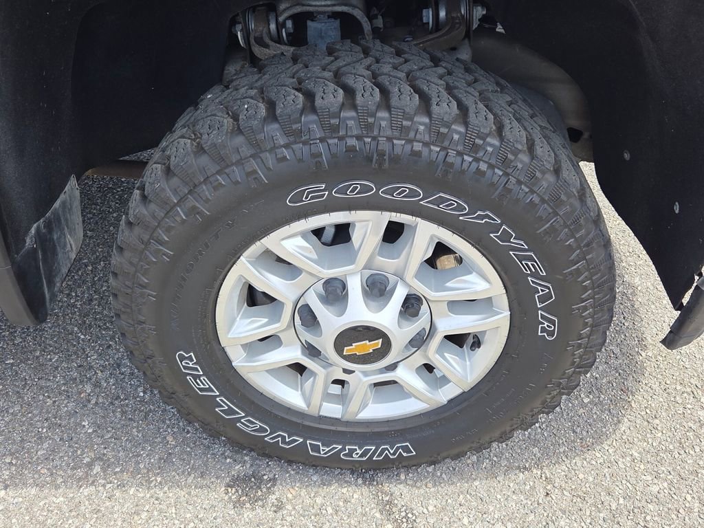 Certified 2022 Chevrolet Silverado 2500 LT w/ Convenience Package image 14