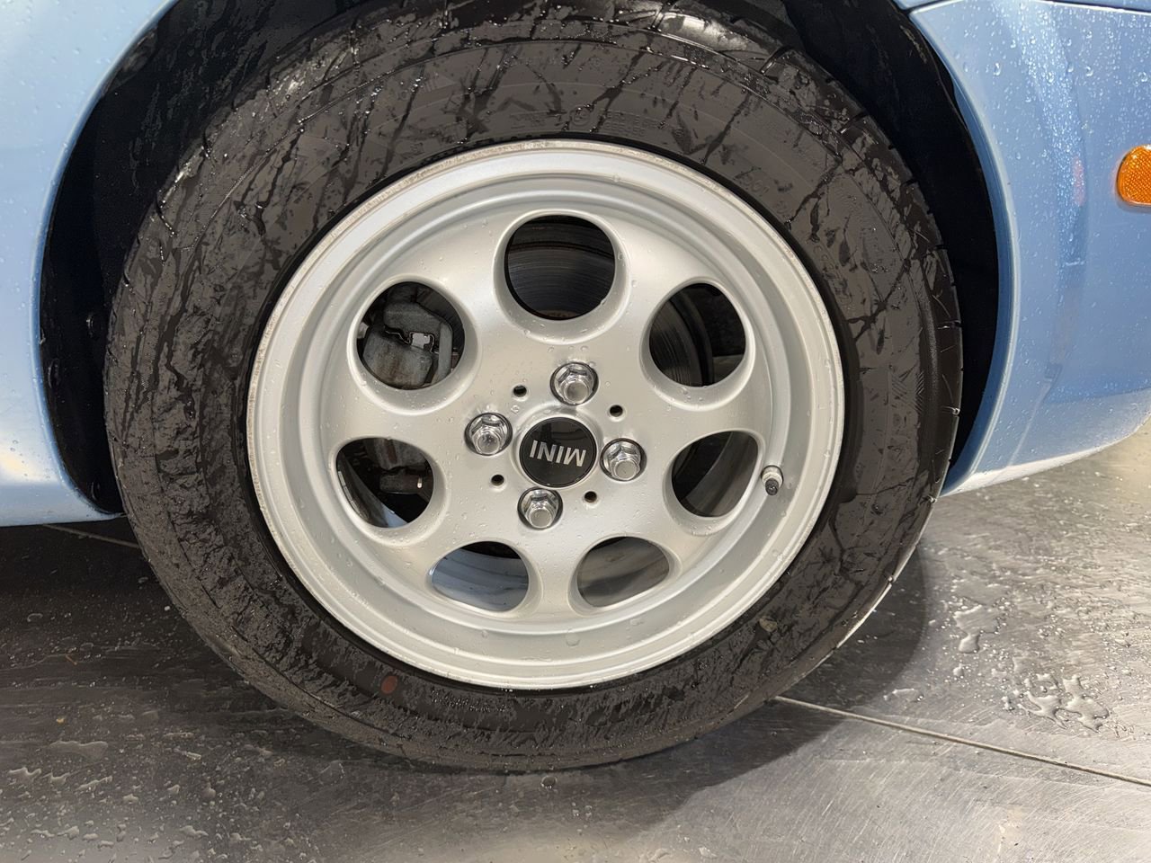 Used 2003 Toyota MR2 image 14